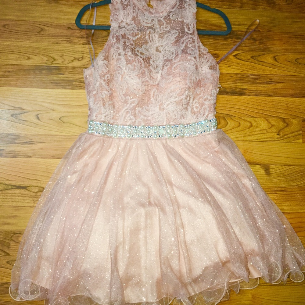 🌟HOST🌟PICK 🌟City Triangles 🌸 dress - Picture 4 of 7